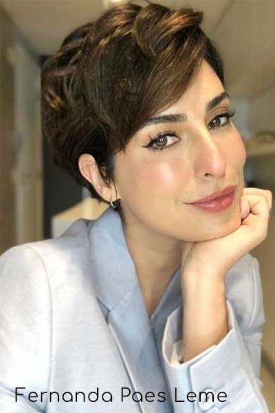 Fernanda PAes Leme de cabelo curtinho
