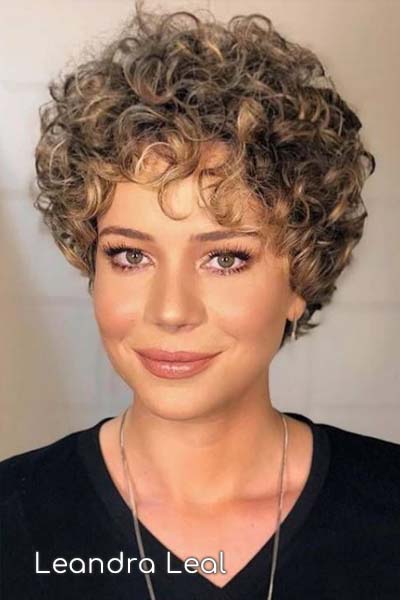 cabelo curto Leandra Leal